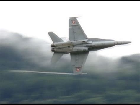 breitling f a-18|Sion Breitling Airshow: Boeing F/A.